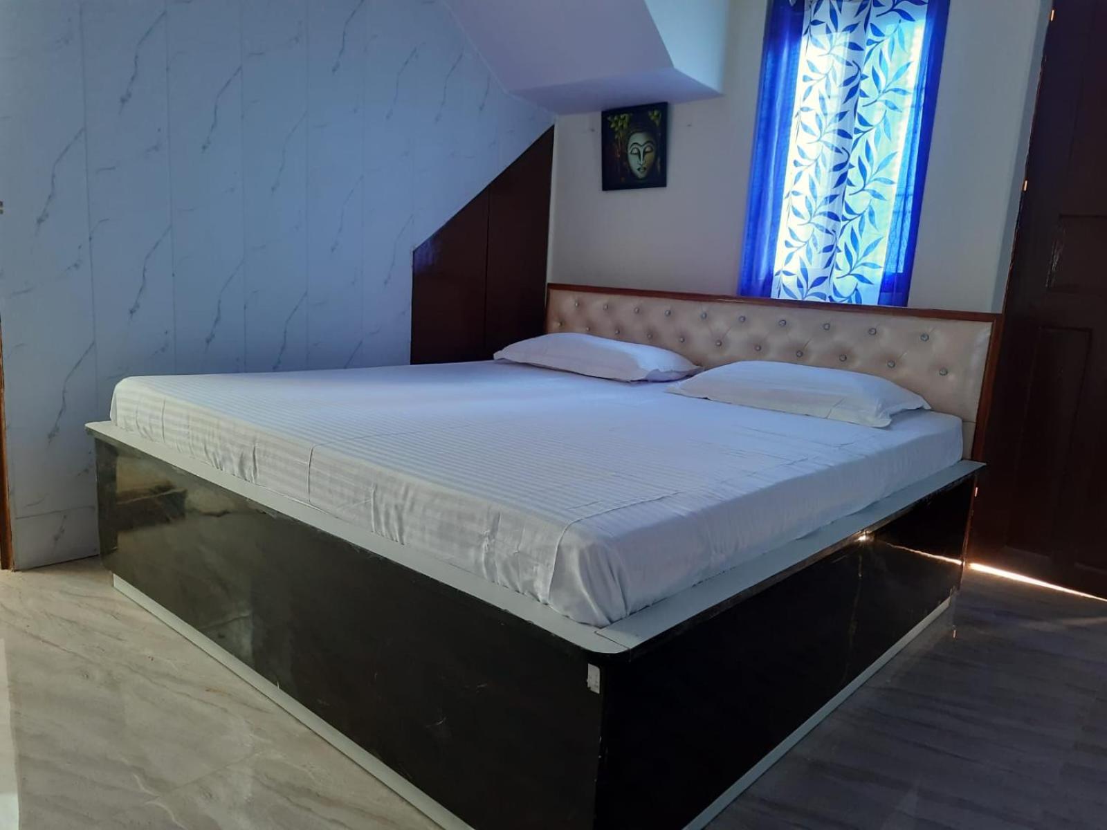 Nature Apartment Varanasi